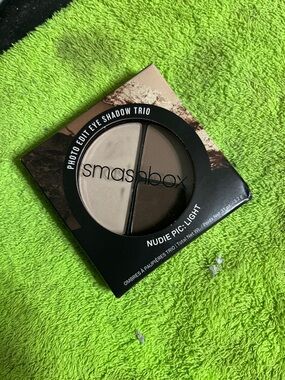 Smashbox Nudie Pic Light Eyeshadow Trio - Beige Taupe Brown
